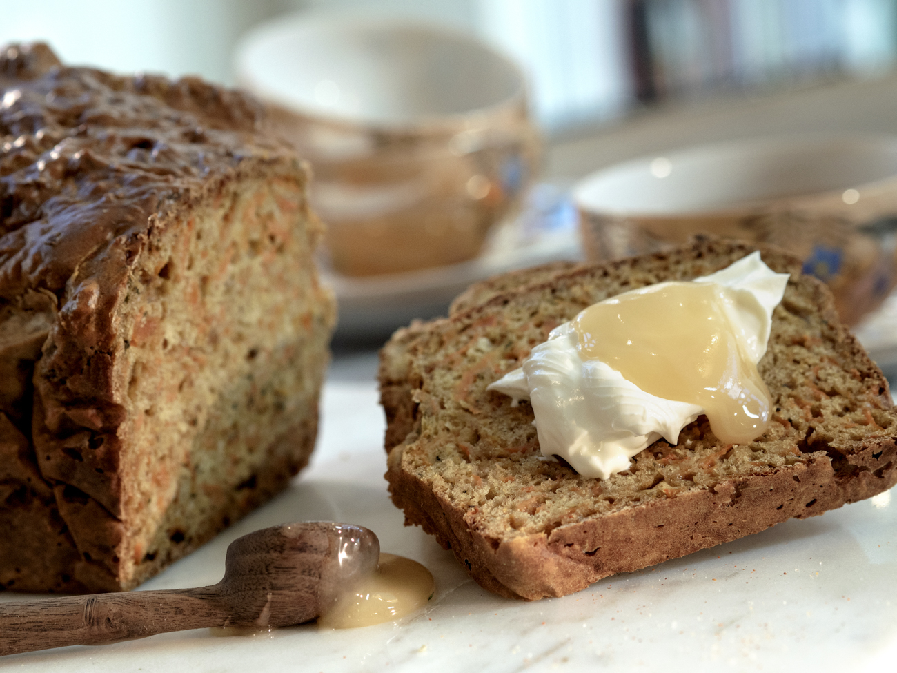 Gulrotbrød med grovt mel og honning